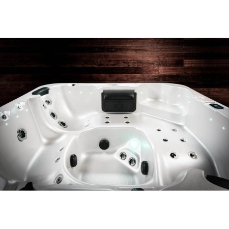 Спа бассейн Vortex Spas Xenon Спа бассейн Vortex Spas Xenon