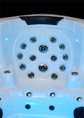 Гидромассажный СПА бассейн Joyee SPA Berlin